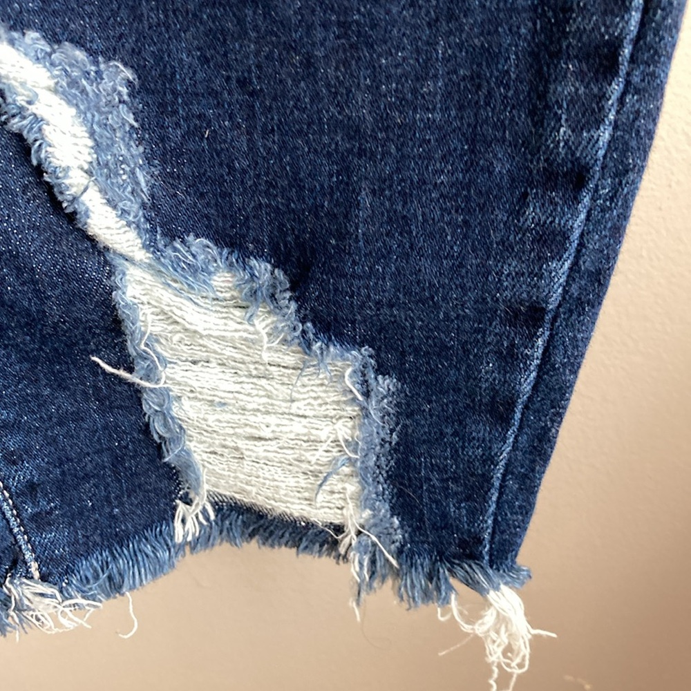 Cello Jeans Distressed Stretch size 13 women’s. - Picture 6 of 10